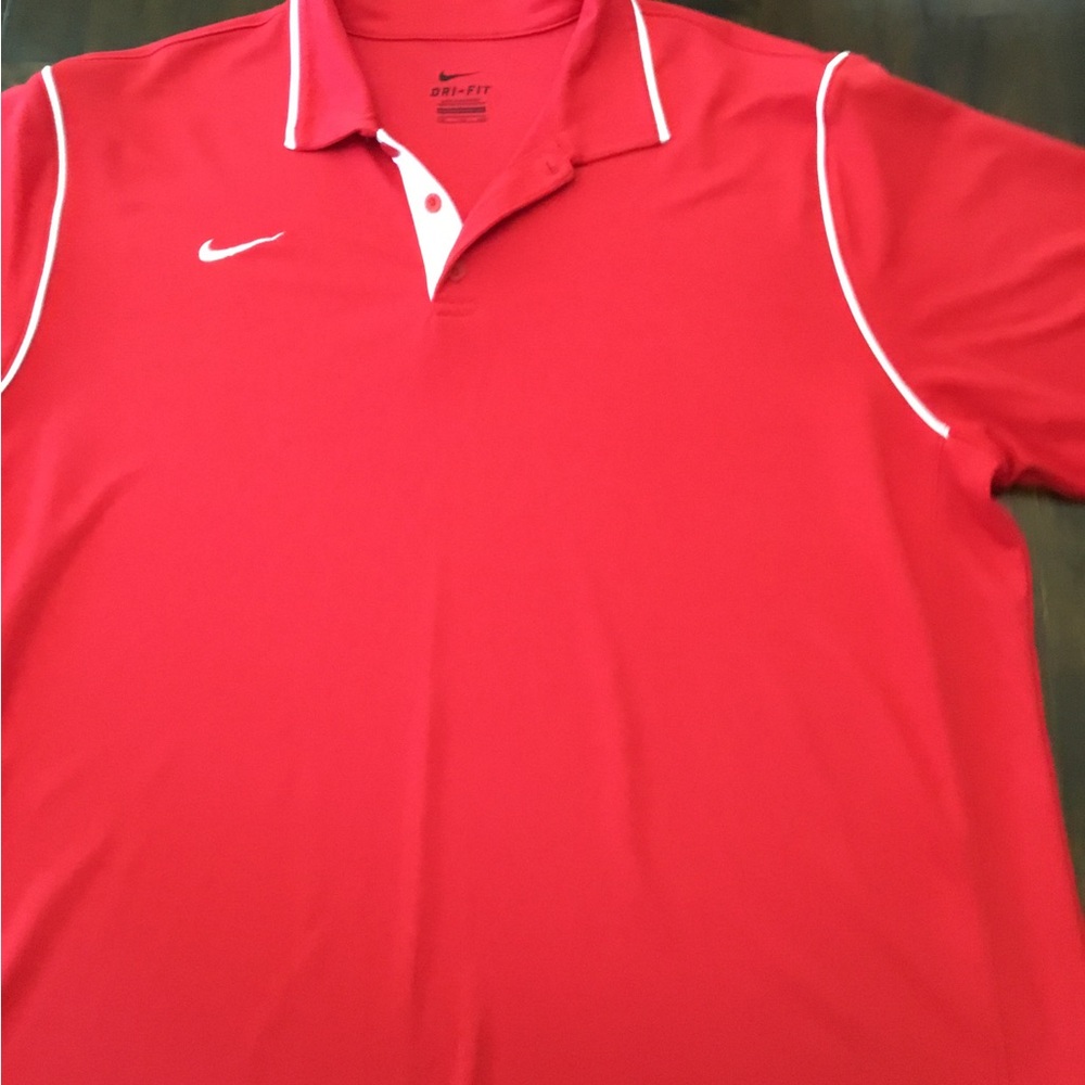 Red Nike golf shirt - XXL